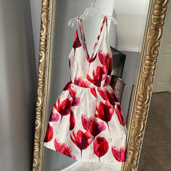 L’atiste Dresses & Skirts - Juniors Red Floral Spaghetti Strap Cocktail Medium